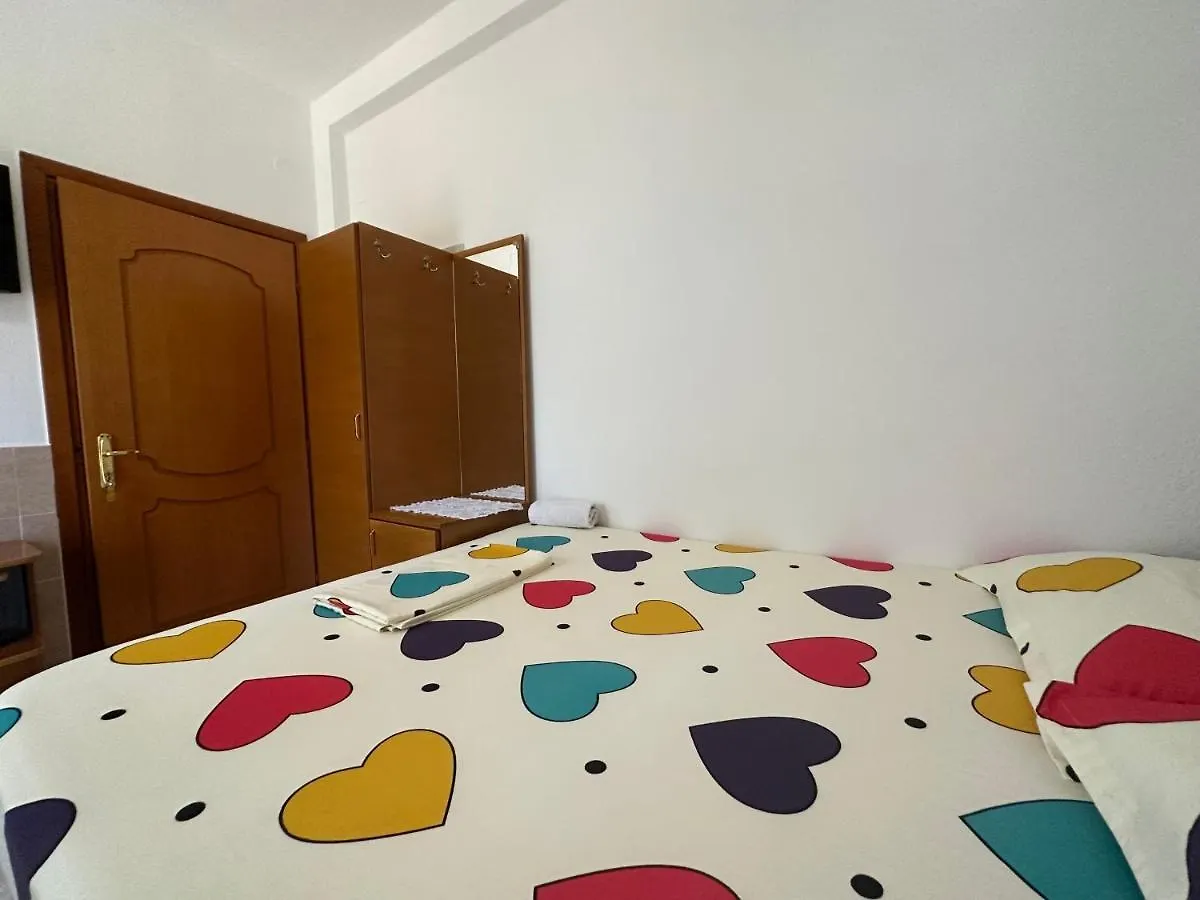 Hotel Trifoni Përmet 0*,