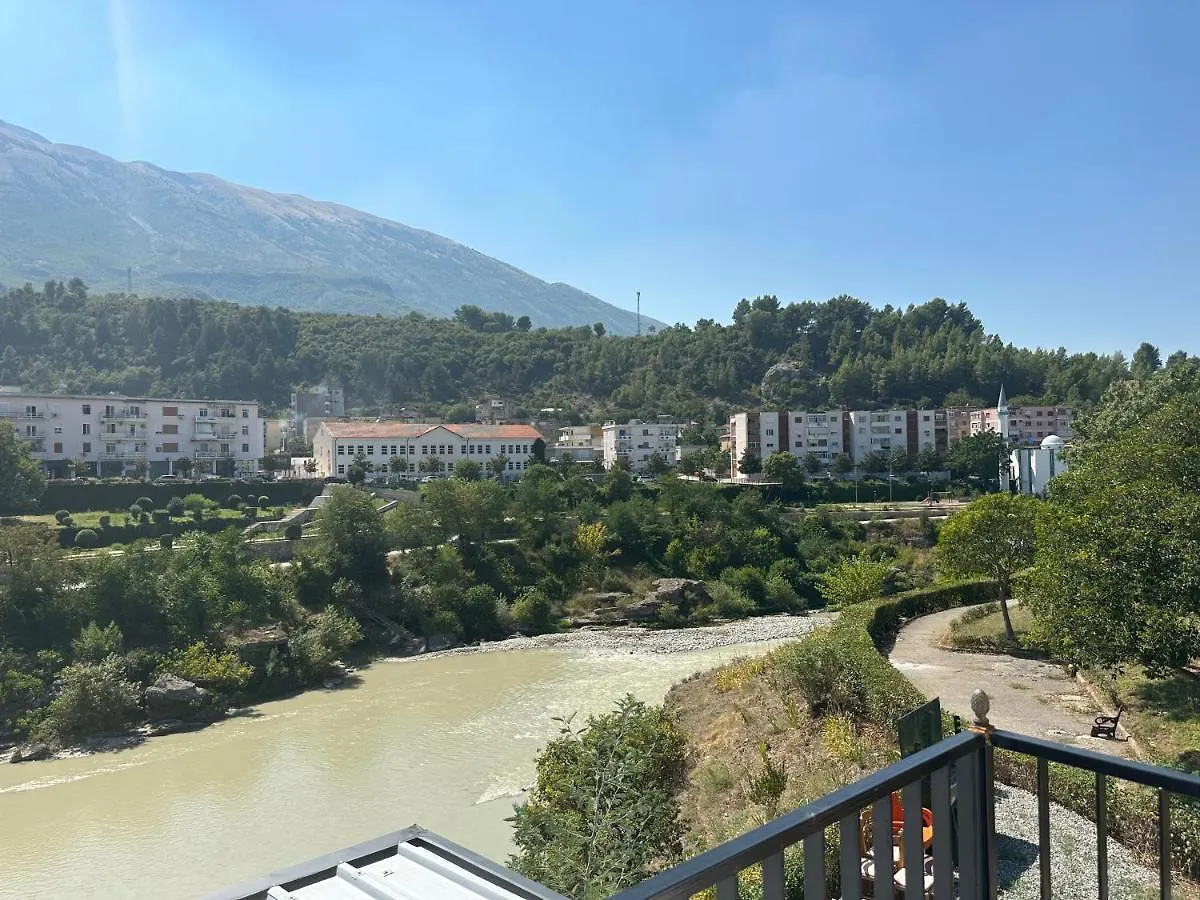 Hotel Trifoni Përmet