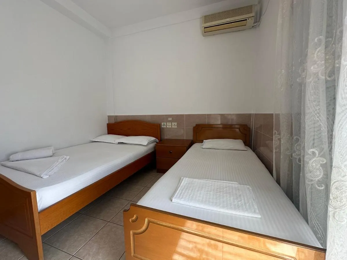 Hotel Trifoni Përmet 0*,  Albanië