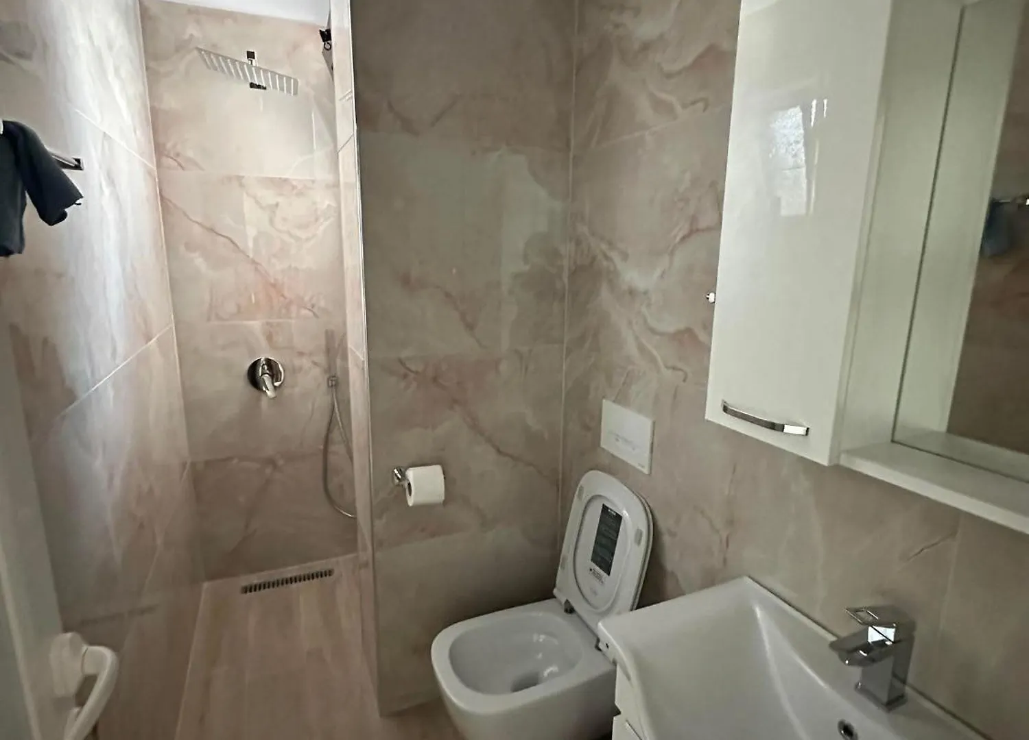 Hotel Trifoni Përmet 0*,